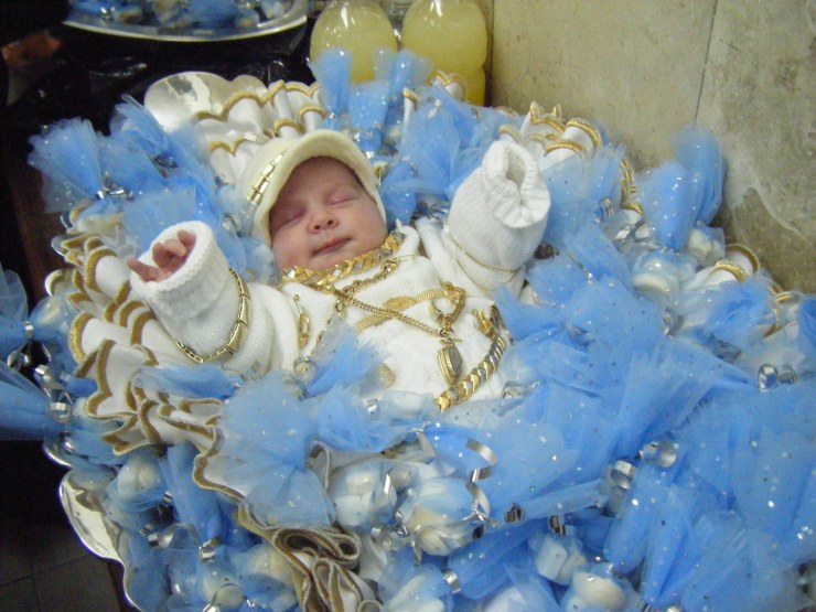 5 Baby bij de ceremonie van het vrijkopen