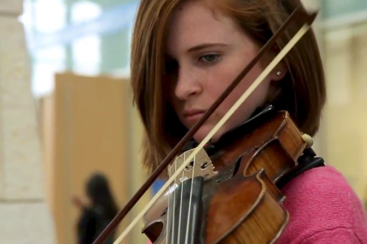 Een onverwachte wals in het Hadassah Medisch Centrum. Foto: YouTube