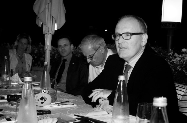 Minister Frans Timmermans (PvdA) van Buitenlandse Zaken tijdens een ontmoeting met Nederlandse journalisten dinsdagavond. Foto: © Alfred Muller 