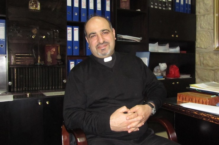 Pater Shomali.... wekelijkse mis...