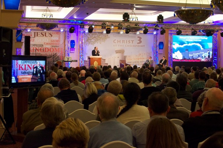 De Meessiaans-Joodse theoloog dr. Daniel Juit Jeruzalem spreekt op de  Christ at the Checkpoint 2014. Foto: © Alfred Muller