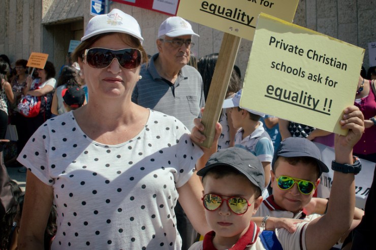 Demonstration Christian Schools in front of PM Office