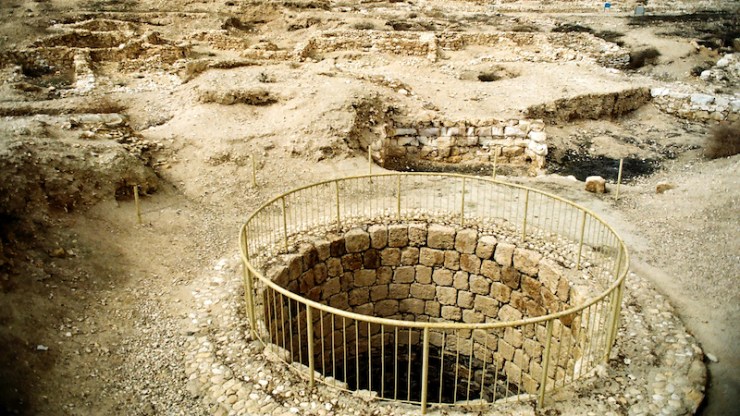 ALMU20080212_N080116 Arad, waterput (1)