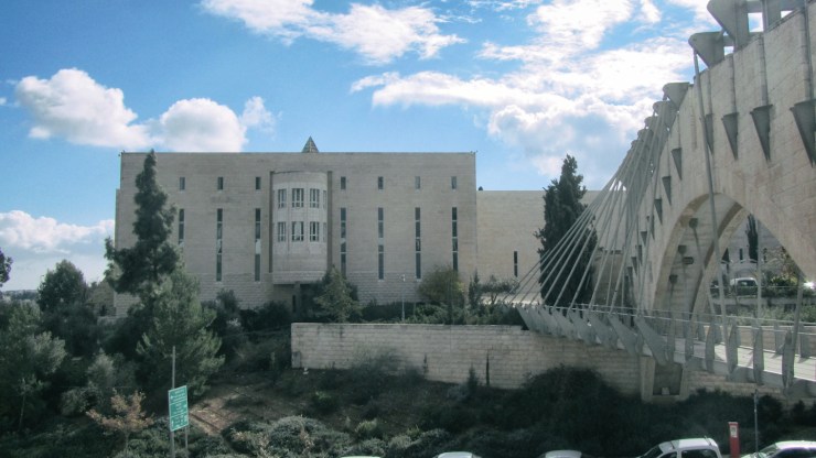 Netanyahu in de problemen door Franse zakenman