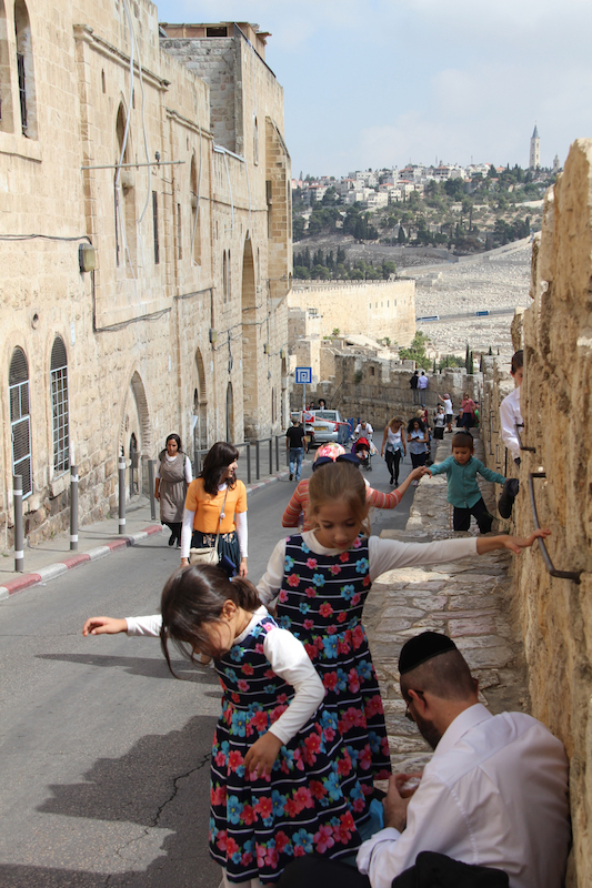birkat-kohanim-2016-barn-pa-vei-hjem-foto-helja-norberg