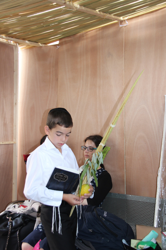 birkat-kohanim-2016-gutten-med-lulav-morgenbonn-foto-helja-norberg
