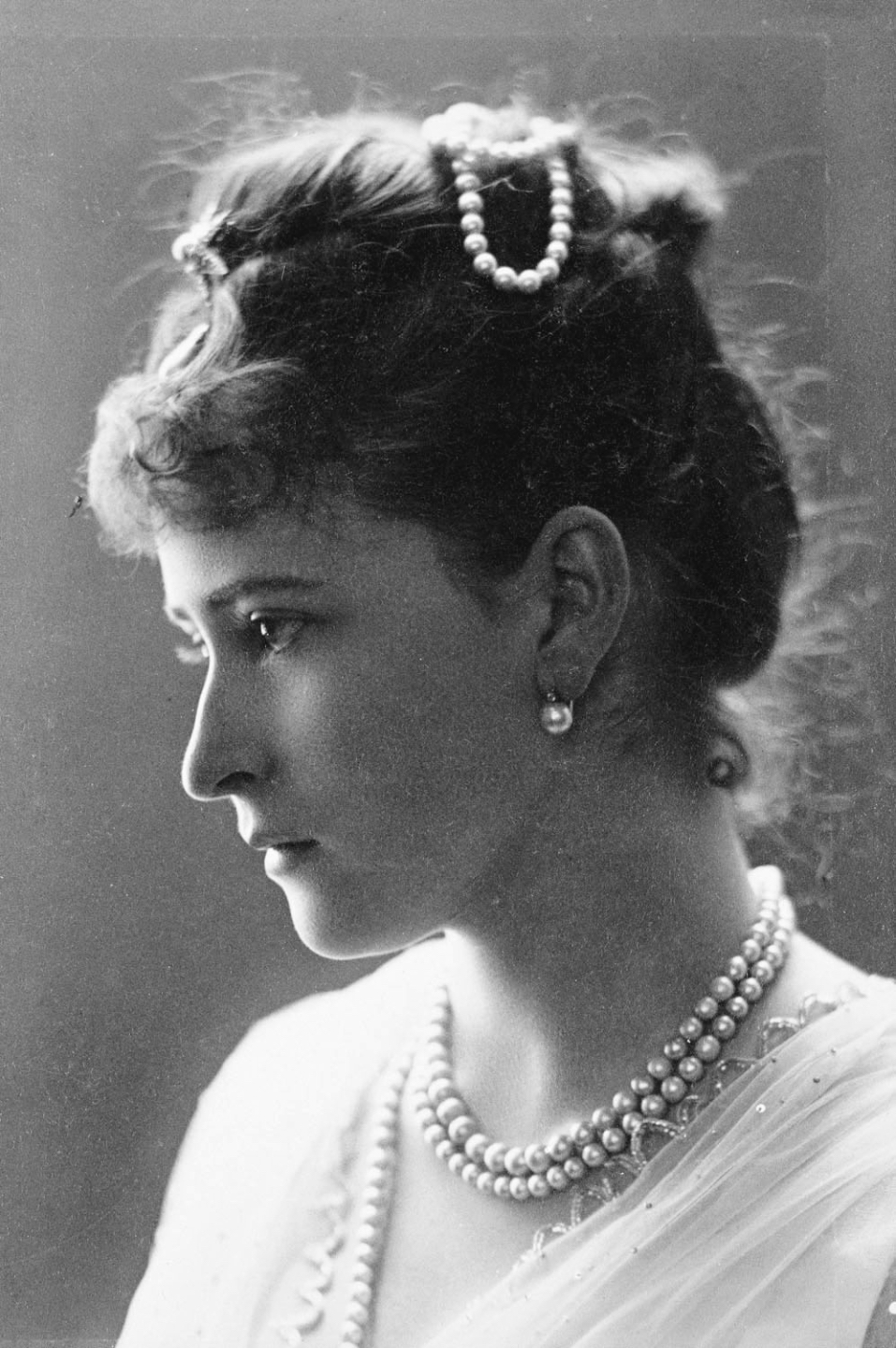 princess_elisabeth_of_hesse_1887_a