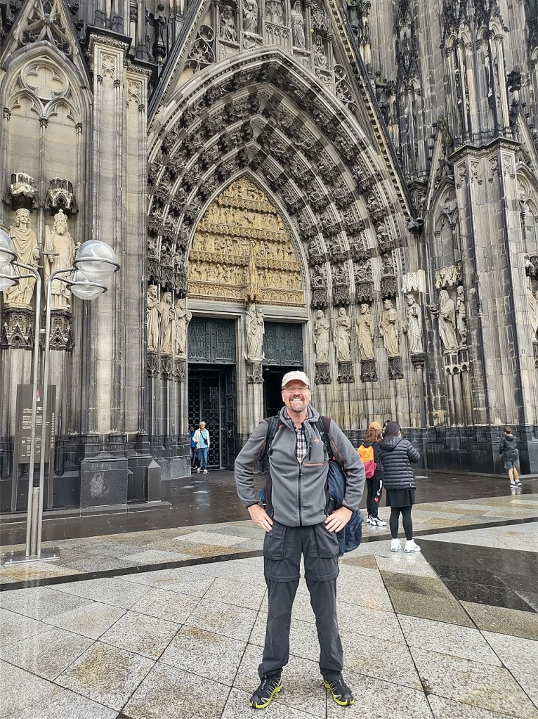Walter van der Wolf bereikt de Dom van Keulen. 
